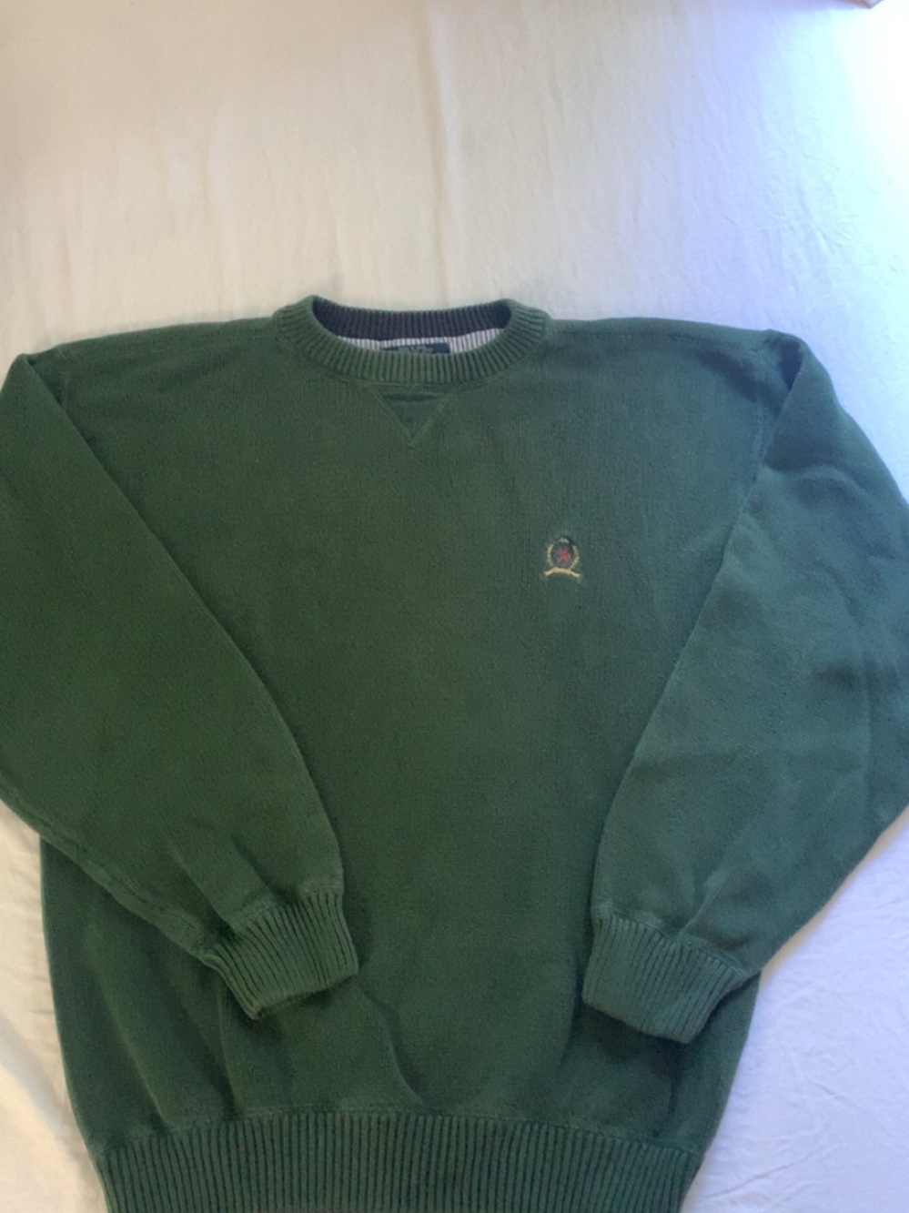 Tommy Hilfiger Classic Green Crewneck Sweater with Crest Embroidered